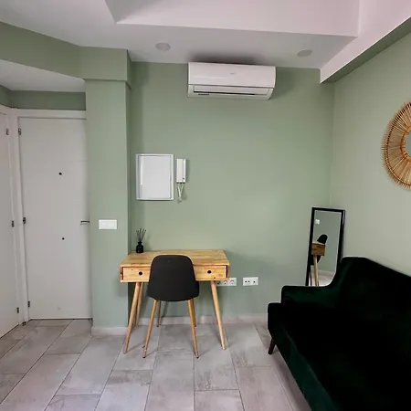 Lovely Studio Apartment Malaga Exterior photo